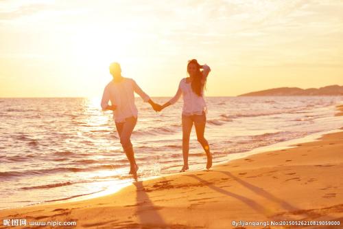 风暴袭击法国 内陆最高风速超过每小时100公里